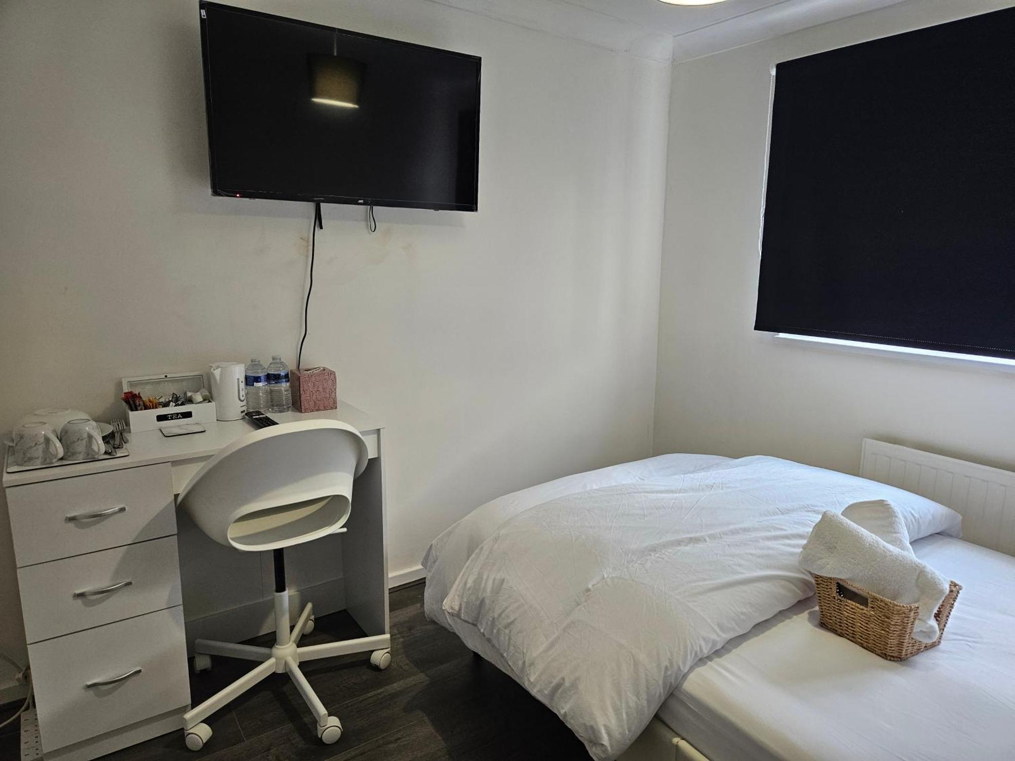 Jays-Rooms Pitsea المظهر الخارجي الصورة