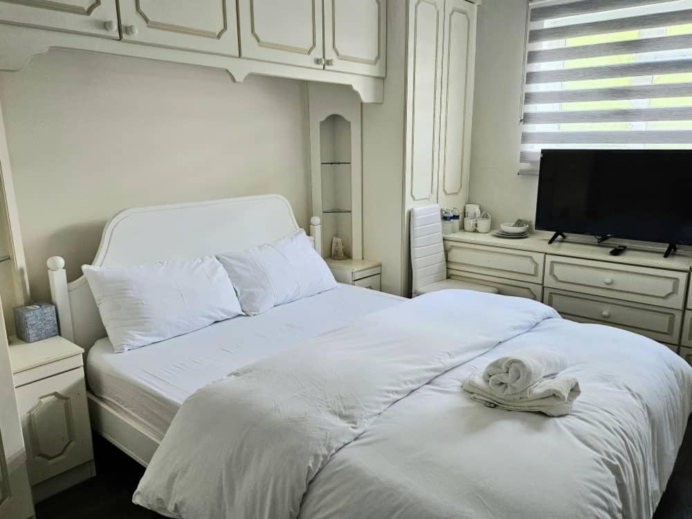 Jays-Rooms Pitsea المظهر الخارجي الصورة